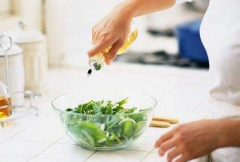 用橄榄油怎么做菜更养生健康
