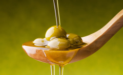 橄榄油保健护肤的功效与作用不俗