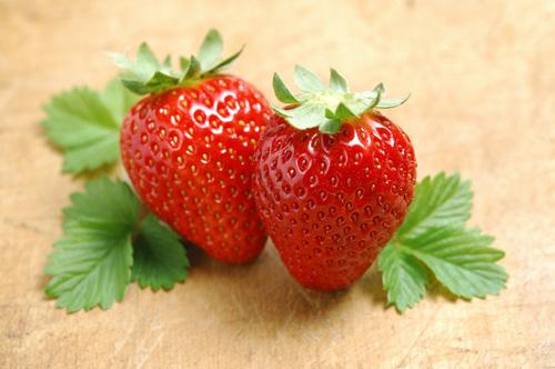 草莓和酸奶能一起吃吗